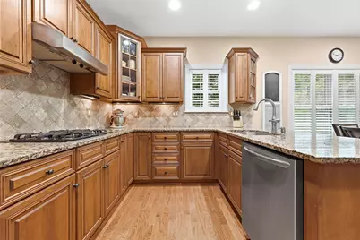 303 Torrey Pine Dr, Adams Township, PA 16046 - Photo 8