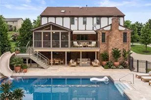 153 Oakwood Rd, Peters Township, PA 15317 - Photo 2