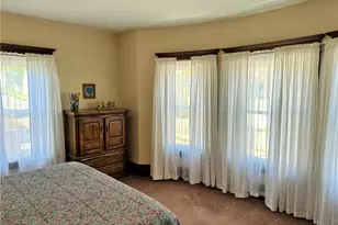 425 Wayne Ave, Ellwood City, PA 16117 - Photo 22