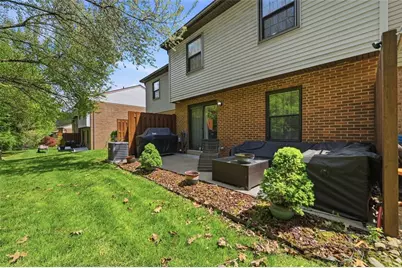 642 Woodcrest Drive, Robinson Twp, PA 15205 - Photo 4