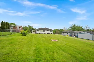 449 Thompsonville Rd, Peters Township, PA 15317 - Photo 2
