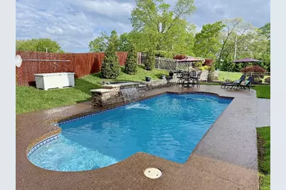 300 Pine Valley Dr, Bridgeville, PA 15017 - Photo 40