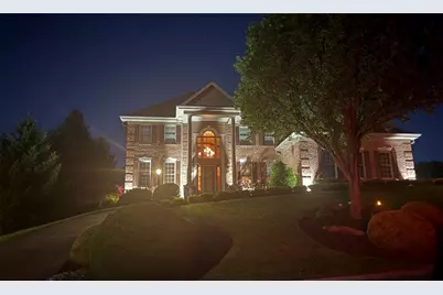 300 Pine Valley Dr, Bridgeville, PA 15017 - Photo 2