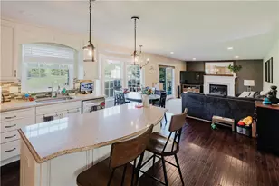 446 Anna Marie Dr, Cranberry Township, PA 16066 - Photo 4