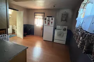 1113 Nash Ave, Monessen, PA 15062 - Photo 6