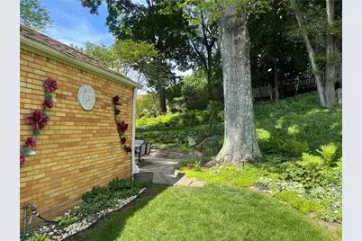 7921 Marmion Dr, Ross Twp, PA 15237 - Photo 38