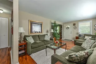 7921 Marmion Dr, Ross Twp, PA 15237 - Photo 4