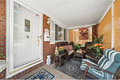 704 Macfarlane Dr, Pittsburgh, PA 15235 - Photo 2