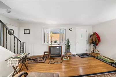 704 Macfarlane Dr, Pittsburgh, PA 15235 - Photo 8