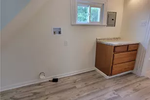 1110 5th Ave, Coraopolis, PA 15108 - Photo 6