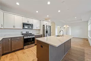 4266 Hawthorn Dr, South Park, PA 15129 - Photo 8