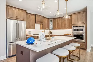4266 Hawthorn Dr, South Park, PA 15129 - Photo 6