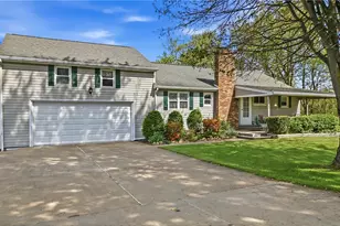 2818 Leesburg-Volant Rd, Springfield Township, PA 16156 - Photo 2
