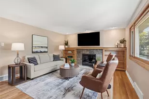 1290 Lakemont Dr, Pittsburgh, PA 15243 - Photo 4