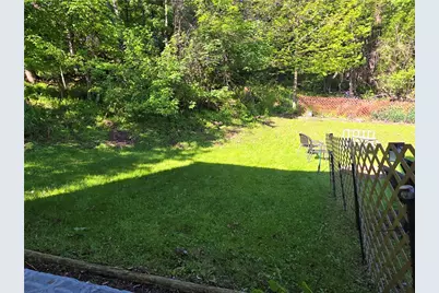 416 Jacobson Drive, Pittsburgh, PA 15227 - Photo 16