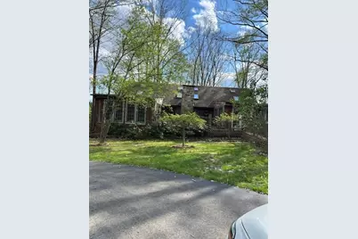 402 Tomahawk Trl, Jackson Township, PA 16137 - Photo 12