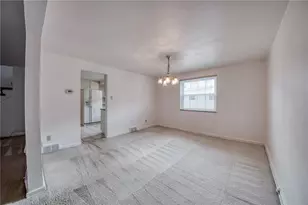 7 Chapel Dr, Ross Twp, PA 15237 - Photo 8
