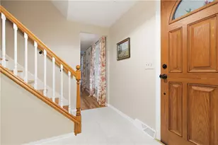 2421 Rolling Farms Rd, Pittsburgh, PA 15116 - Photo 6