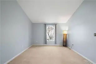 410 Suncrest Dr, Cranberry Township, PA 16066 - Photo 12