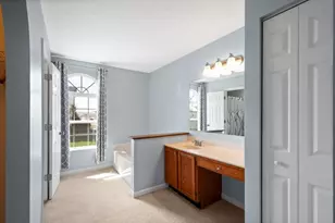 410 Suncrest Dr, Cranberry Township, PA 16066 - Photo 14