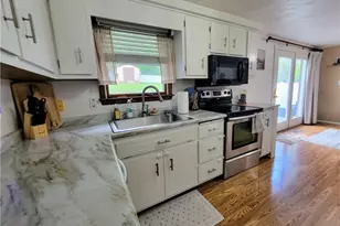 124 Sunny Ln, Hunker, PA 15639 - Photo 10
