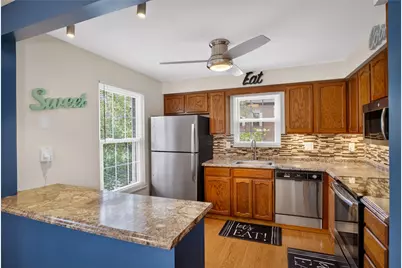 762 Windvue Dr, Robinson Twp, PA 15205 - Photo 12