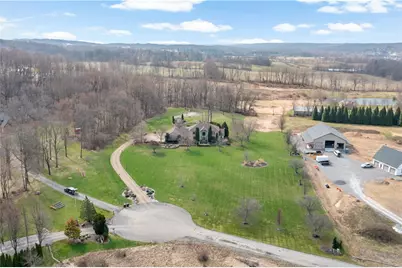 10 Briarwood Ln, Wilmington Township, PA 16142 - Photo 48