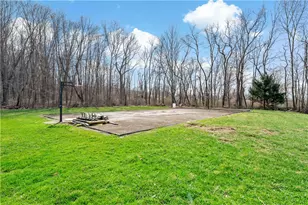 10 Briarwood Ln, Wilmington Township, PA 16142 - Photo 44