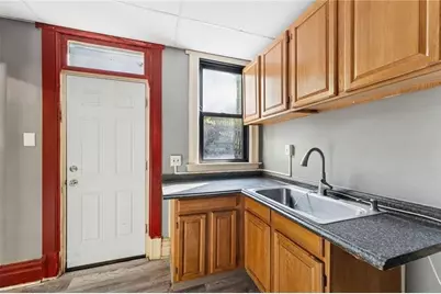 1250 Blackadore Ave, Pittsburgh, PA 15221 - Photo 8