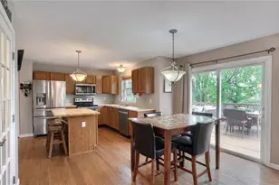 1871 Pioneer Dr, Pittsburgh, PA 15143 - Photo 14