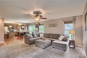 1871 Pioneer Dr, Pittsburgh, PA 15143 - Photo 18