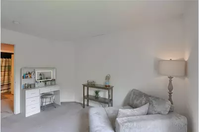 1871 Pioneer Dr, Pittsburgh, PA 15143 - Photo 20