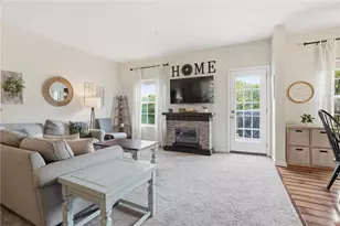 205 Broadstone Dr, Adams Township, PA 16046 - Photo 6