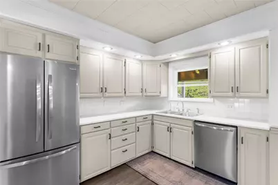332 W Slippery Rock St, Donegal Township, PA 16025 - Photo 4