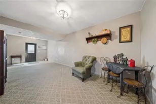670 Meadowbrook Rd, Penn Twp, PA 15085 - Photo 28