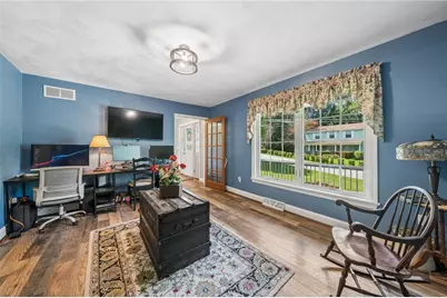670 Meadowbrook Rd, Penn Twp, PA 15085 - Photo 14
