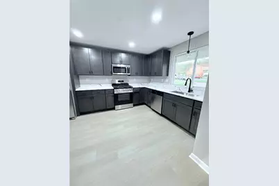3929 Cape Cod Dr, Pittsburgh, PA 15239 - Photo 12
