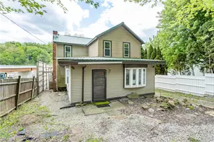 107 High St, Kiskiminetas Township, PA 15618 - Photo 2