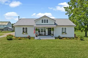 206 Lee Rd, Springfield Township, PA 16127 - Photo 1