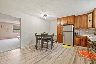 2902 Darlington Rd #502, Chippewa Township, PA 15010 - Photo 4