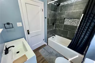 124 E Wallace Ave, New Castle, PA 16101 - Photo 10