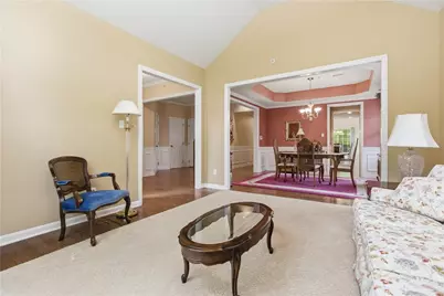 1414 Willowbrook Dr, South Strabane, PA 15301 - Photo 6