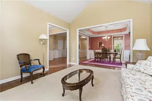 1414 Willowbrook Dr, South Strabane, PA 15301 - Photo 6