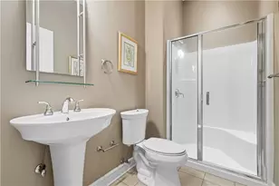 1219 Fairstead Ln, Pittsburgh, PA 15217 - Photo 6