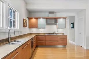 1219 Fairstead Ln, Pittsburgh, PA 15217 - Photo 16