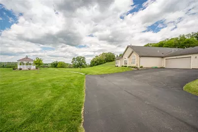 1905 Golf Course Dr, South Strabane, PA 15301 - Photo 22