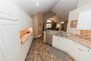 1905 Golf Course Dr, South Strabane, PA 15301 - Photo 8