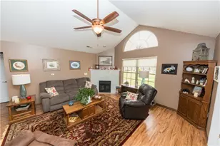 1905 Golf Course Dr, South Strabane, PA 15301 - Photo 2