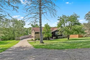 2110 Lorenzi Ln, Robinson Twp, PA 15136 - Photo 24