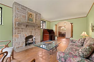 1371 Navahoe Dr, Pittsburgh, PA 15228 - Photo 8